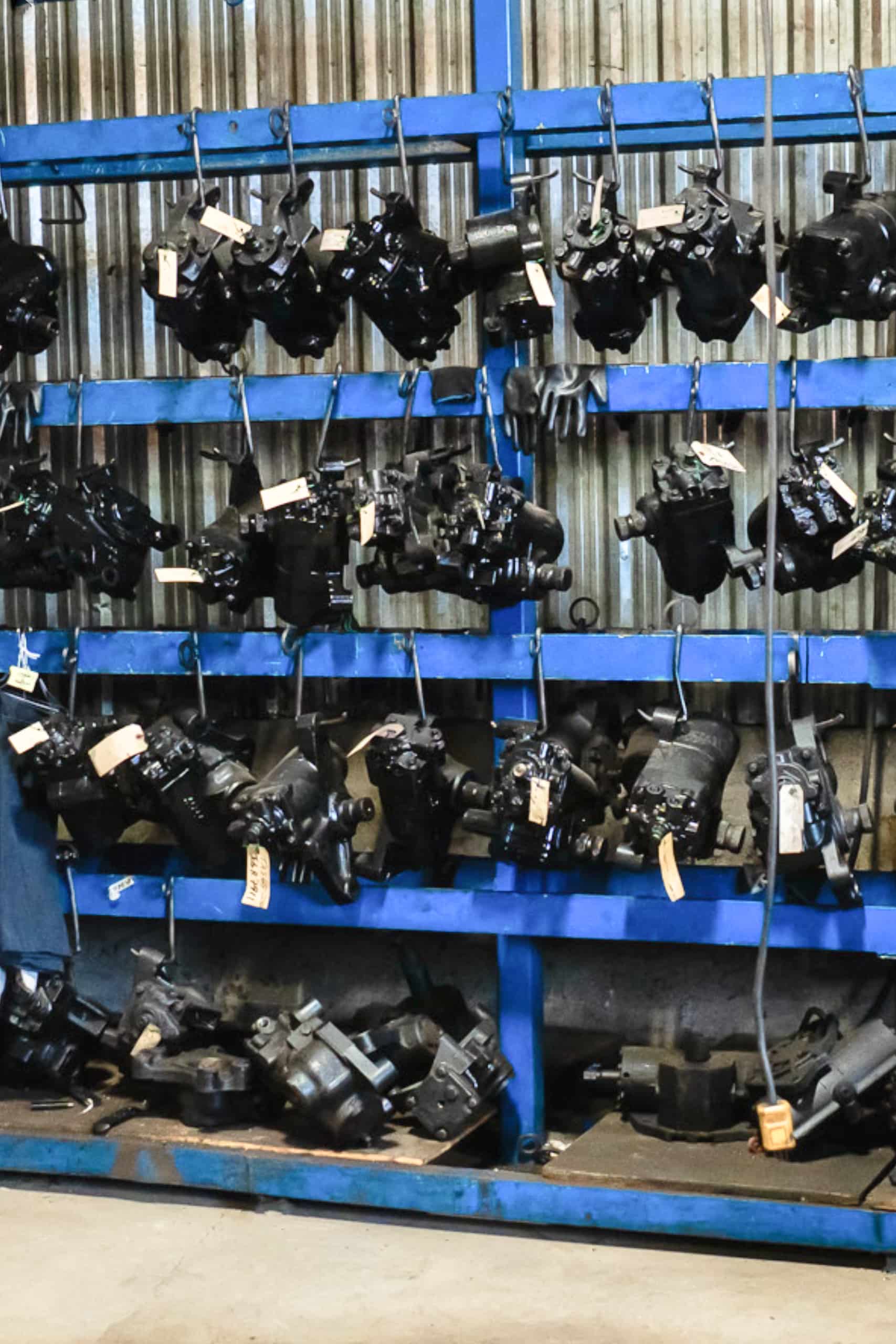 Boîtiers de direction camion lourd réparés et identifiés.